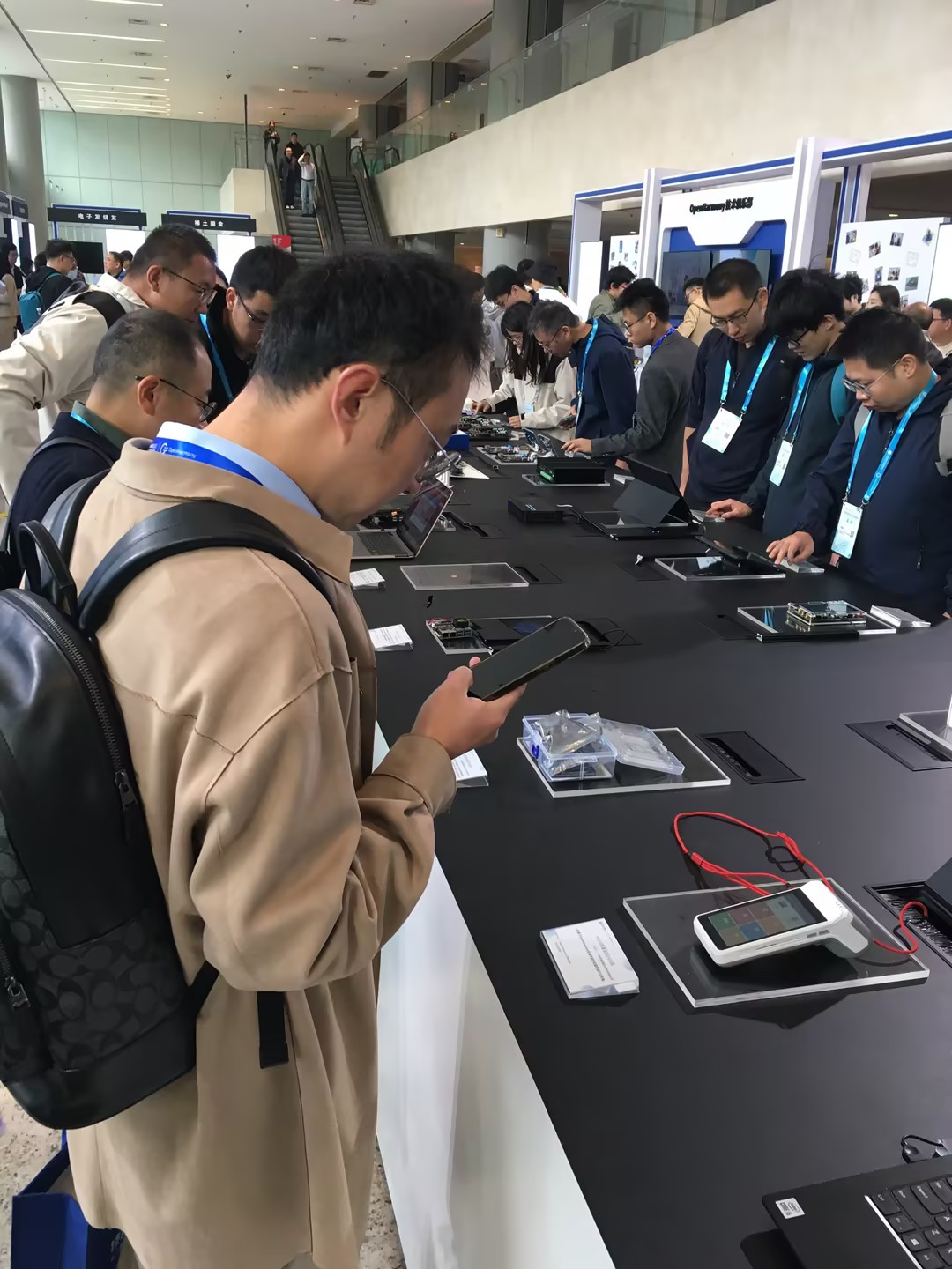 888���ŵ�����Ϸ(�й���)���޹�˾����